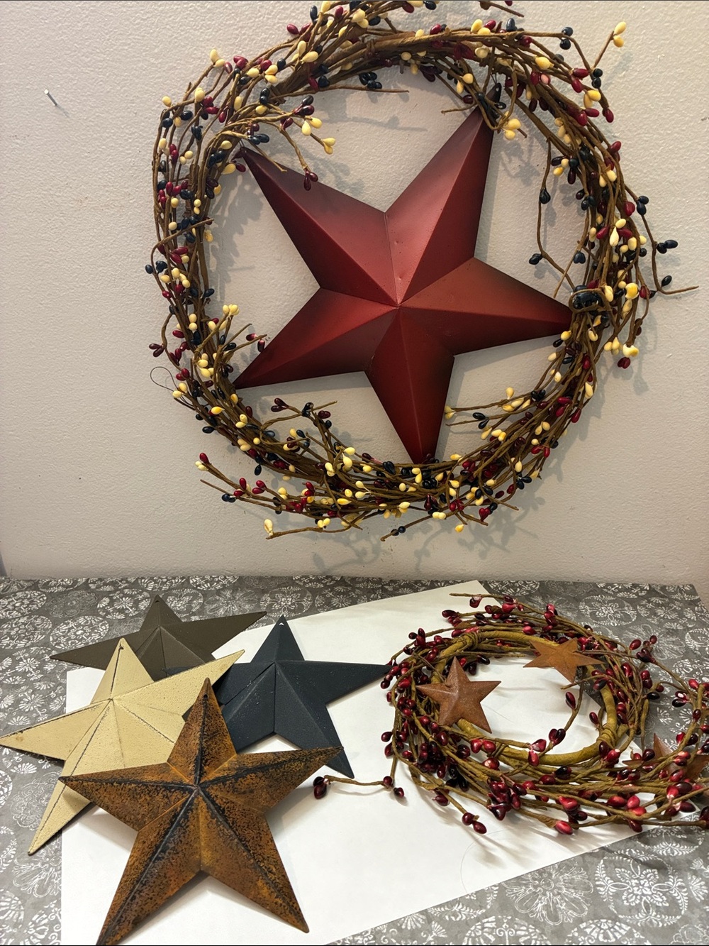 Decorative Metal Star Wall Accent with Berry Wreath - Red